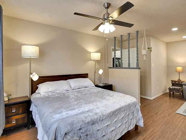 21902 Meadowhill Dr — Photo 22