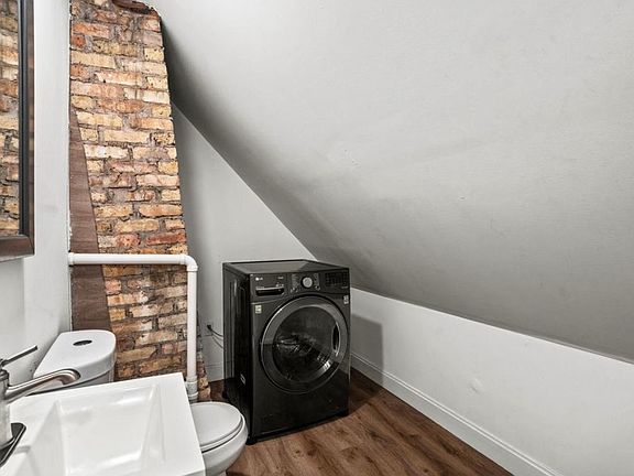 2nd image of 1712 E Park Pl #3