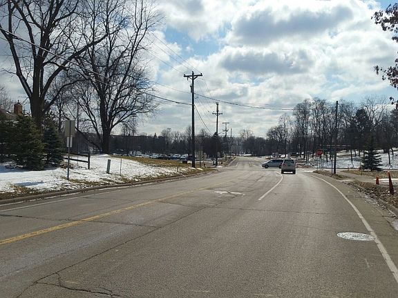 5th image of 1576 Oakdale Ave