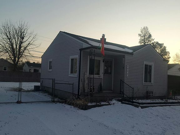 3rd image of 20540 Stafford St