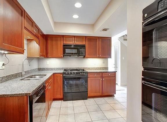 4th image of 3413 6th St