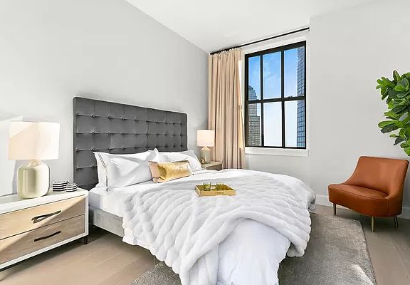 3rd image of 100 Barclay St APT 25C