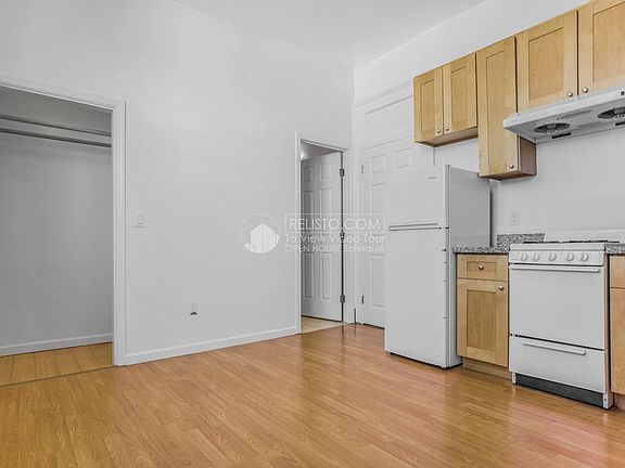 5th image of 3158 24th St APT 5