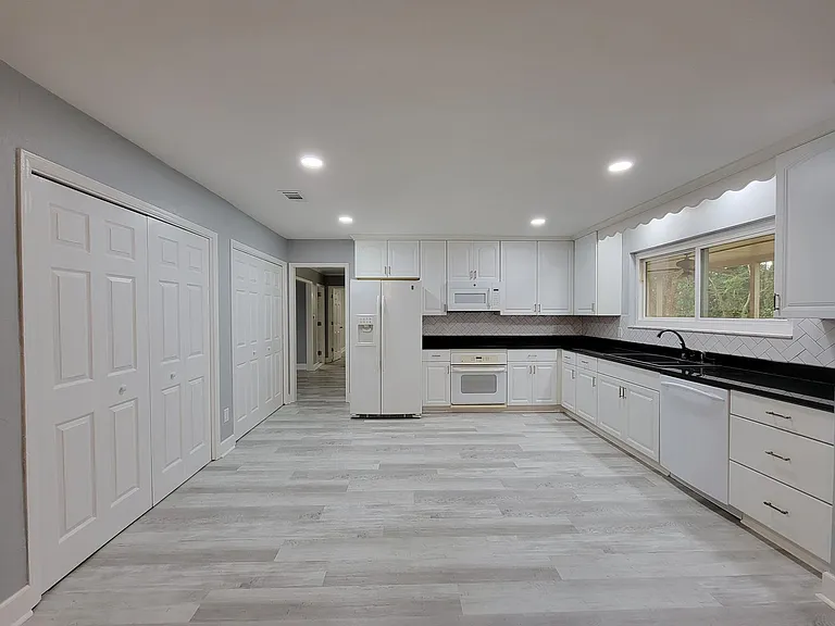 3714 Wicklow Cir — Photo 5