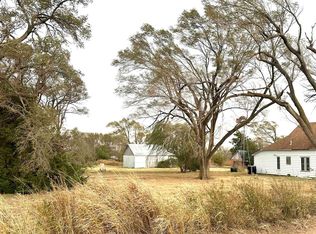 260 SE 100th Ave, Bluff City, KS 67018