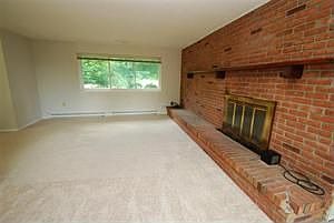 3rd image of 3537 E Pineview Dr