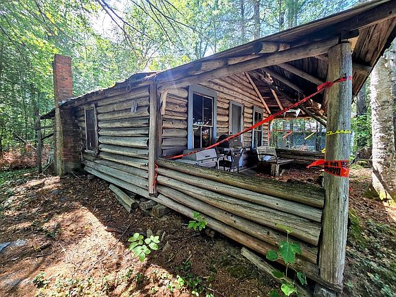 4th image of 420 Horseshoe Pond Road