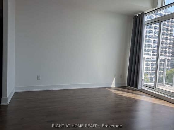 5th image of 68 Merton St #1010