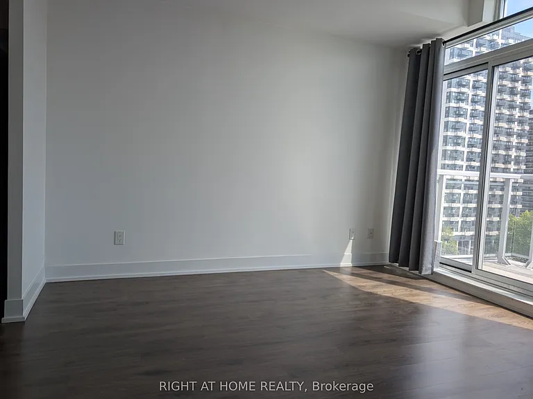 68 Merton St #1010 — Photo 5
