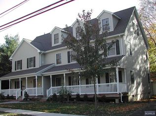 112 Arch St, Ramsey, NJ 07446