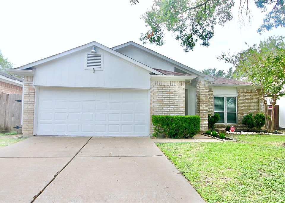 1st image of 13807 Birch Hollow Ln