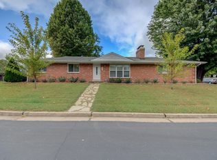 35 Connie Dr, Saint Charles, MO 63301