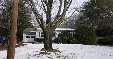 1st image of 17 Carman Blvd