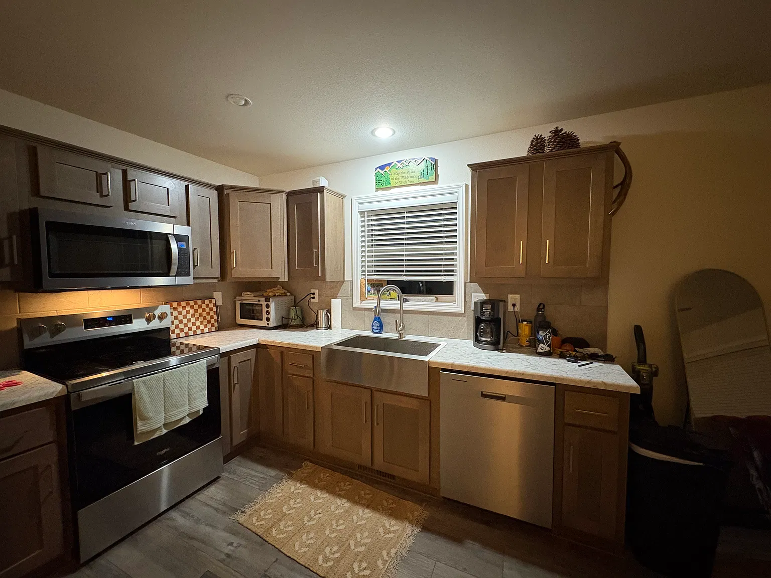 2 bed, 900 sqft, $3,300 — Photo 2