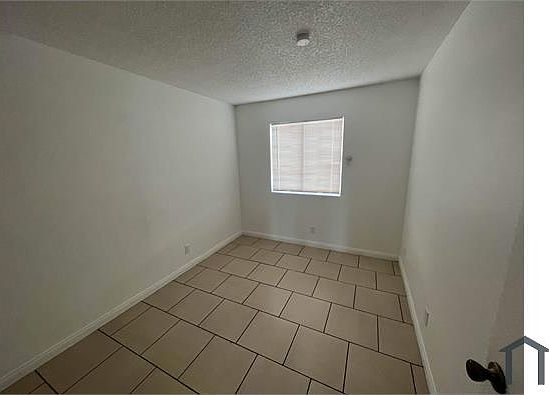 4th image of 307 Eastminister Ct APT B