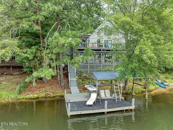 3rd image of 5719 Lakeshore Dr