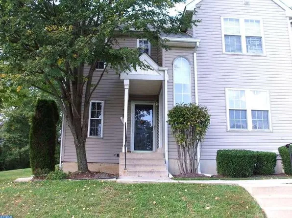 284 Wexford Ct, Aston, PA 19014