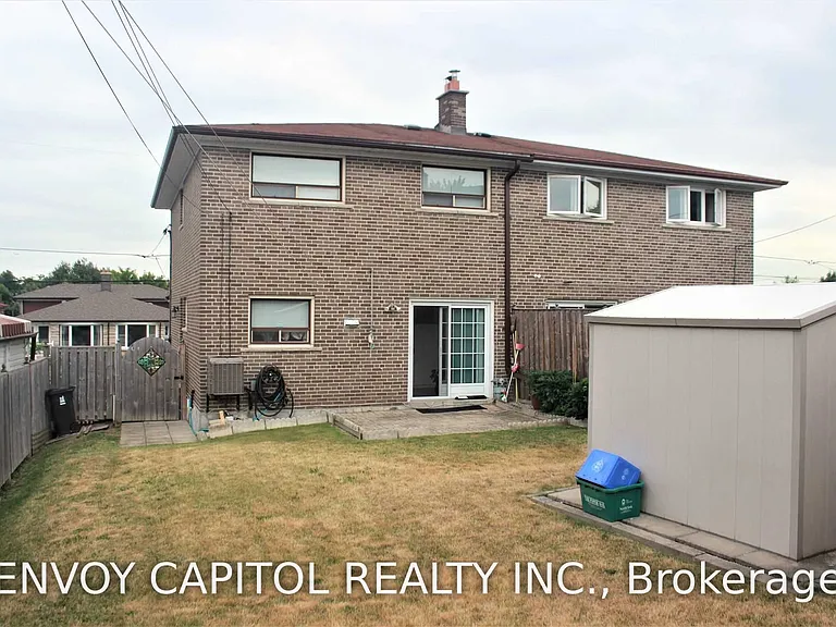 14 Faulkner Cres — Photo 16