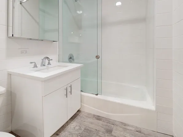 200 West 58th Street image 5 of 12