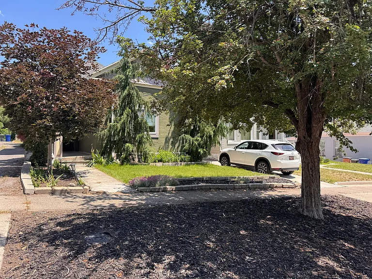 122 L St — Photo 1