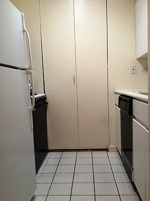 Rented by Corcoran | media 27