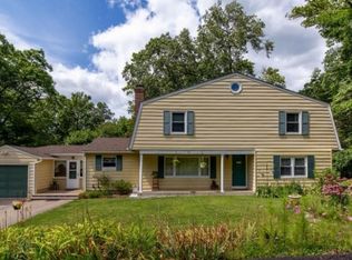 25 Deer Trail Lake Rd, Stockholm, NJ 07460