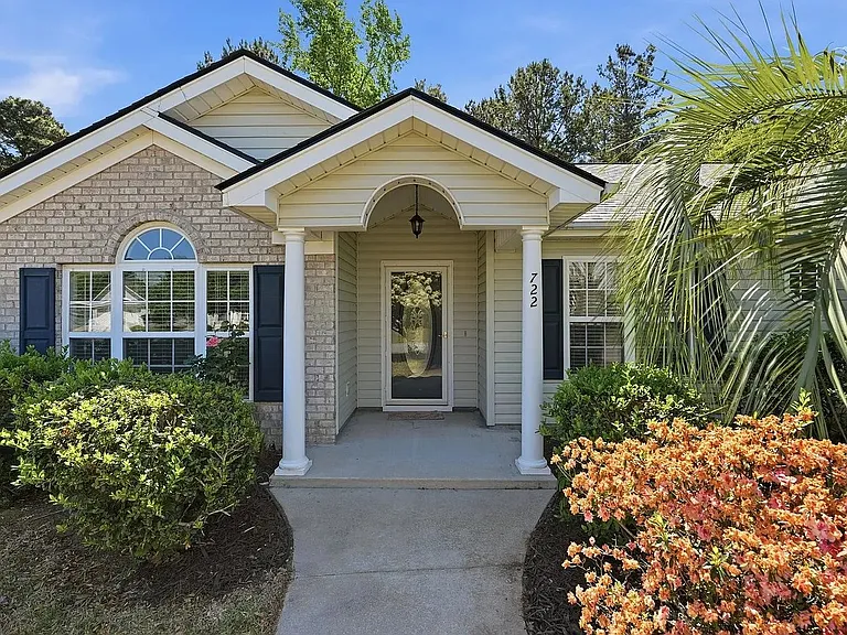 722 Drawbridge Dr — Photo 3