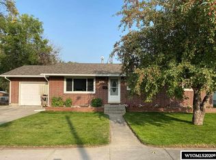935 Sierra Dr, Riverton, WY 82501
