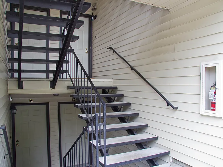Second Wind Apartments — Photo 17