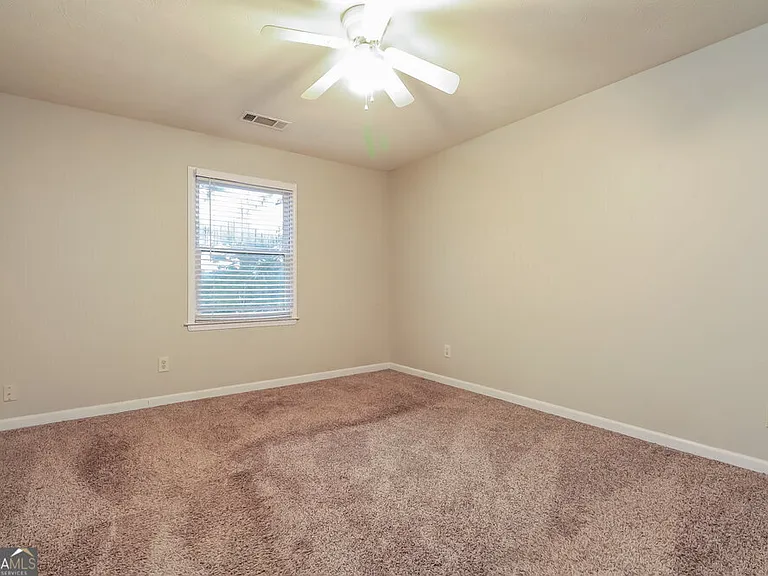 564 Clubhouse Dr SE — Photo 15
