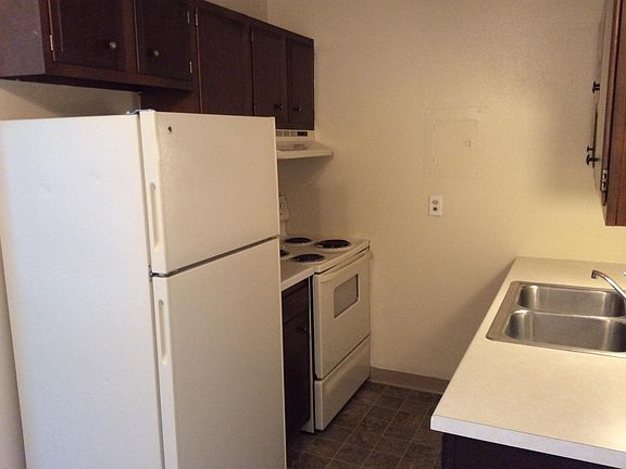2nd image of 101 5th St E APT 12