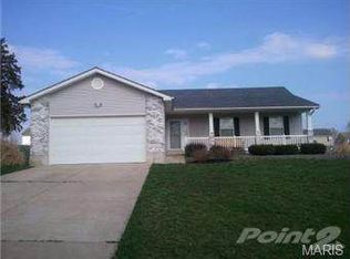 50 Hammett Rd, Winfield, MO 63389