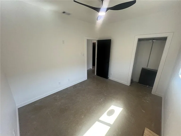 2706 Grace Cir #B — Photo 4