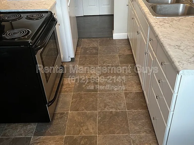 1757 Thomas — Photo 4