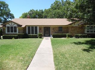 4017 Diamond Loch W, North Richland Hills, TX 76180