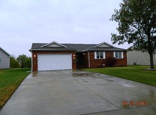 3602 Lakeshore Dr, Winfield, KS 67156