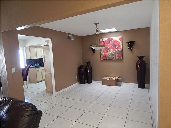 5th image of 833 Brisa Del Mar Dr