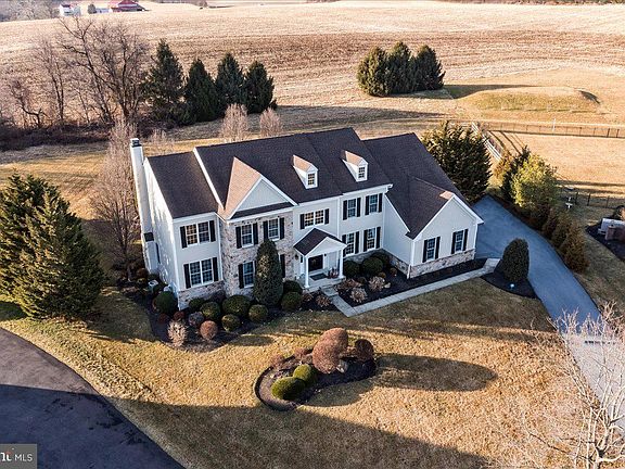 5th image of 109 Marigold Ct