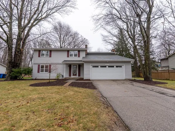 5018 Plainfield St, Midland, MI 48642
