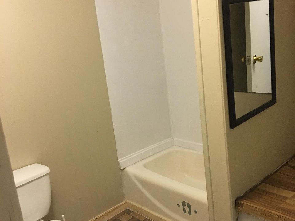 1st image of 670 Carrol Dr