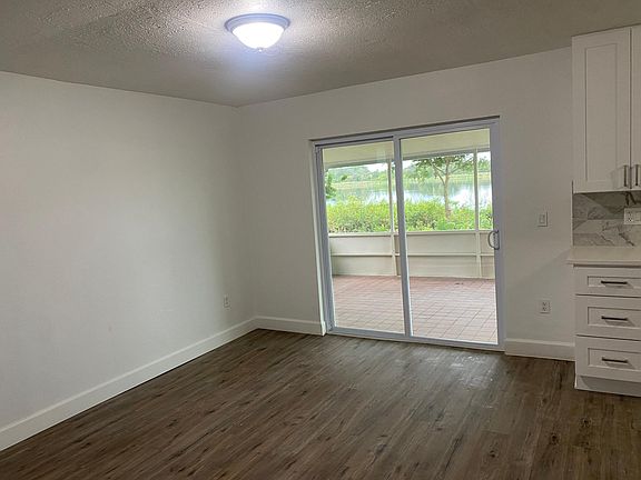 3rd image of 1426 Cape Cove Blvd