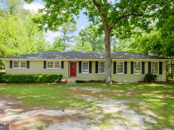 611 E Stanfill St, Hahira, GA 31632
