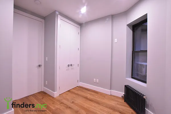 Rented by Clove Realty LLC | media 10