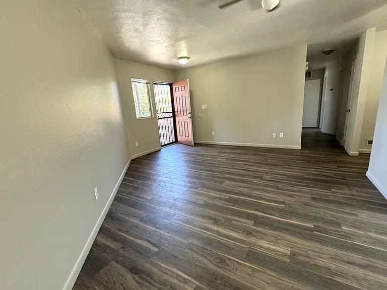 14372 E 22nd Pl — Photo 3
