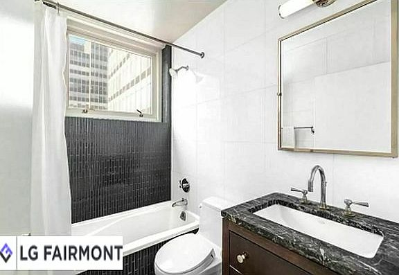 5th image of 212 E 47th St APT 32J
