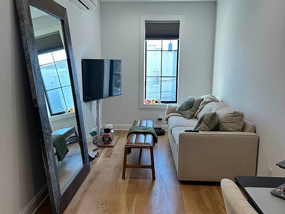5th image of 2255 36th St #2
