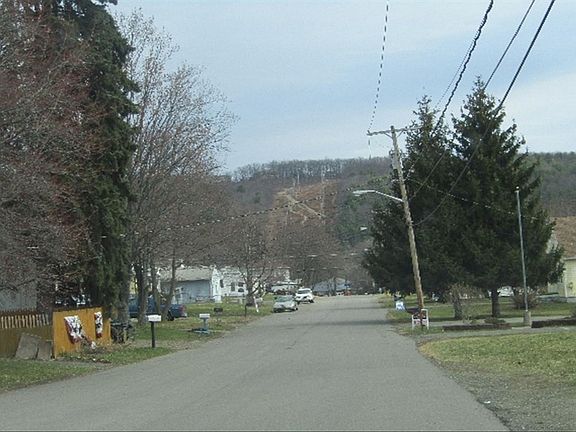 4th image of 716 Grant St