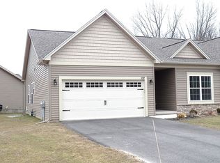 137 Golden Oaks Way, Rochester, NY 14624