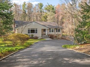 482 Berry Hill Rd, Syosset, NY 11791