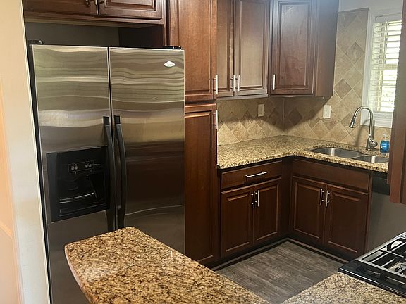 3rd image of 304 Countryside Ln SE